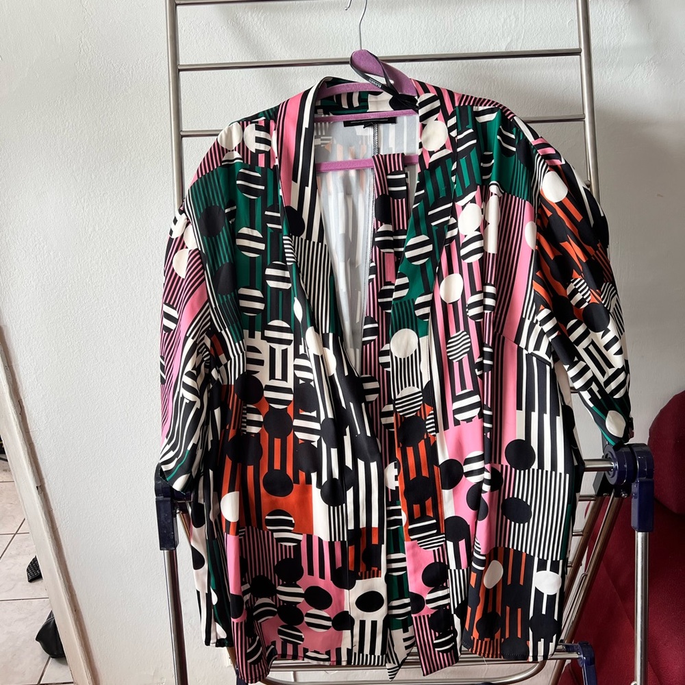 NWOT Eloquii geometric Blouse